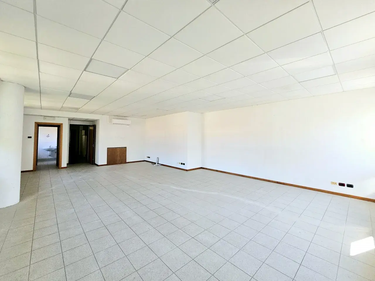 Ufficio in Via degli Artigiani, Este, {3} - Foto 1