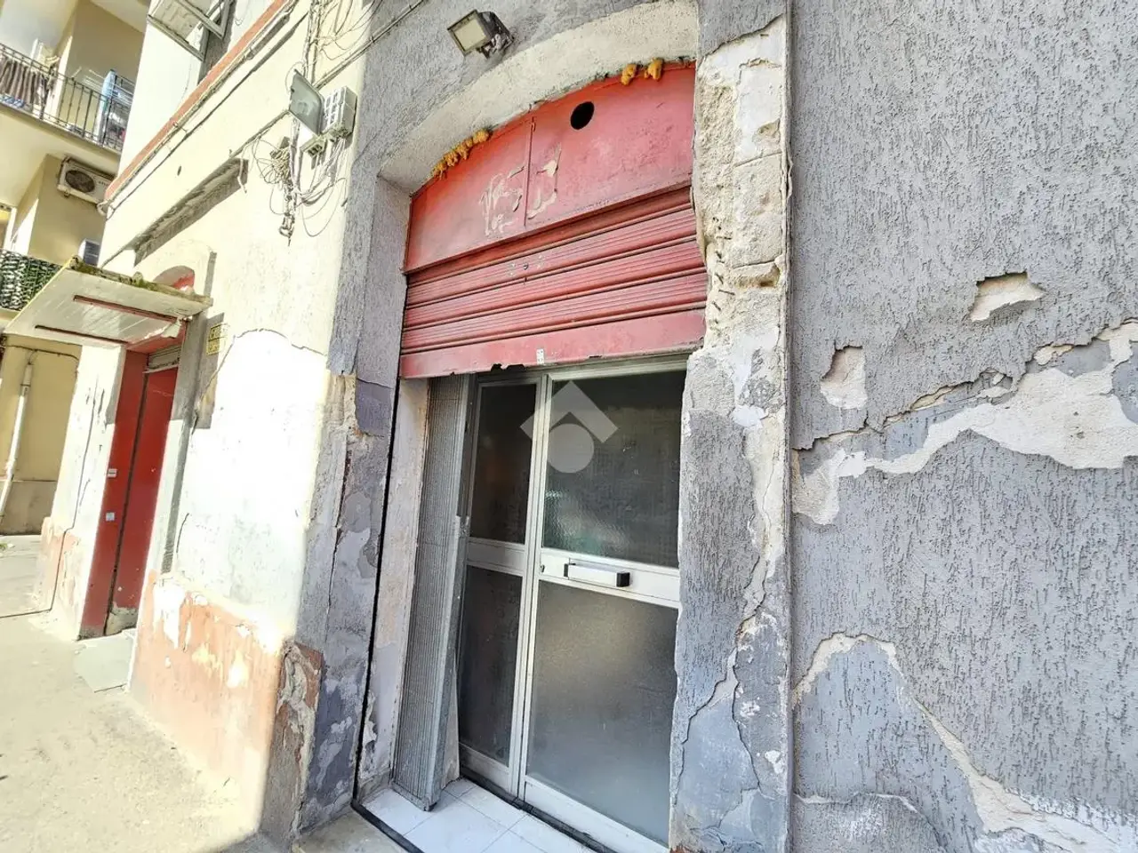 Magazzino in Via Giovan Giovine 64, Taranto, {3} - Foto 1