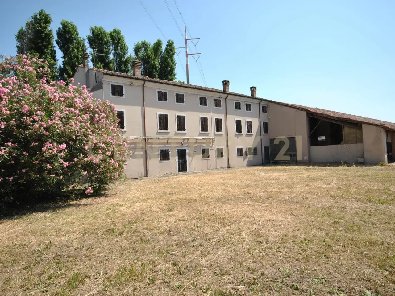 Palazzina commerciale in Via Padovana 1a, Arcole, {3} - Foto 1