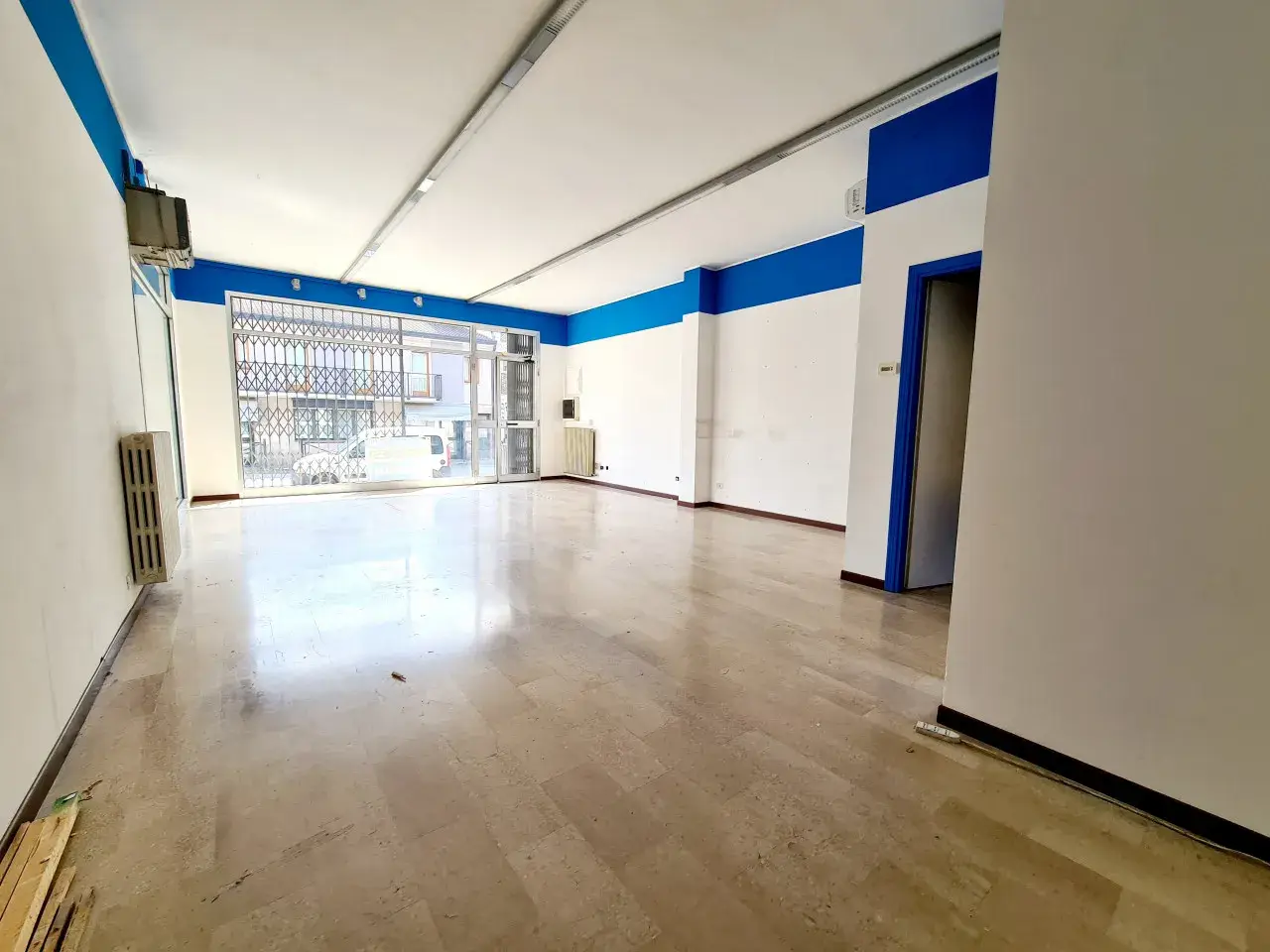Negozio in Via IV Novembre, Ospedaletto Euganeo, {3} - Foto 2