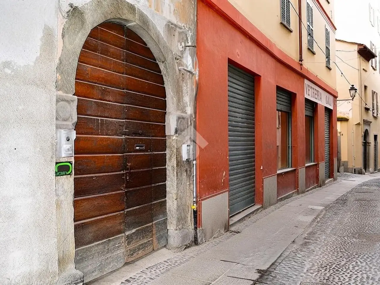 Negozio in Via Lavizzari 9, Sondrio, {3} - Foto 1