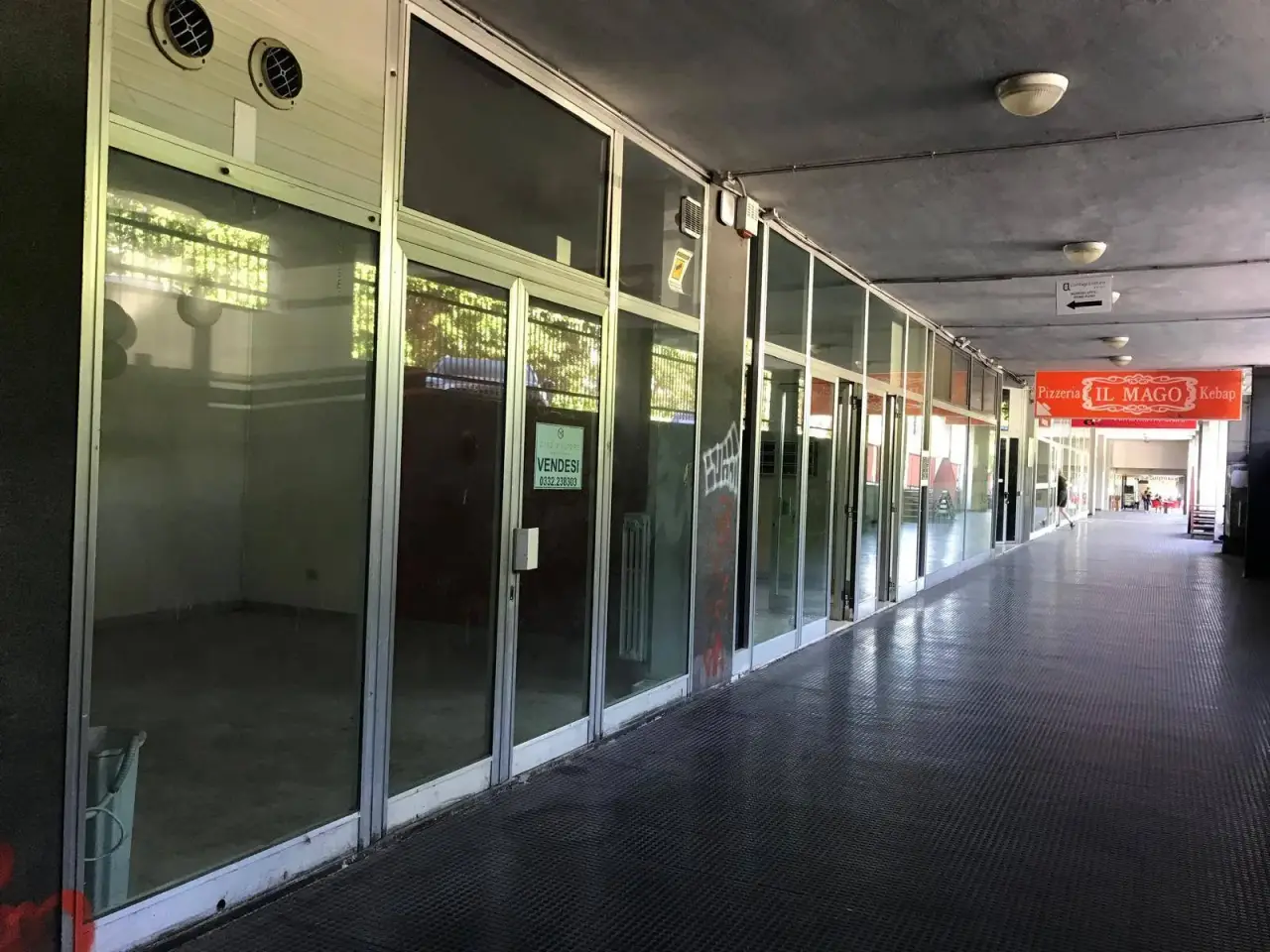 Negozio in Via Manin 30, Varese, {3} - Foto 1