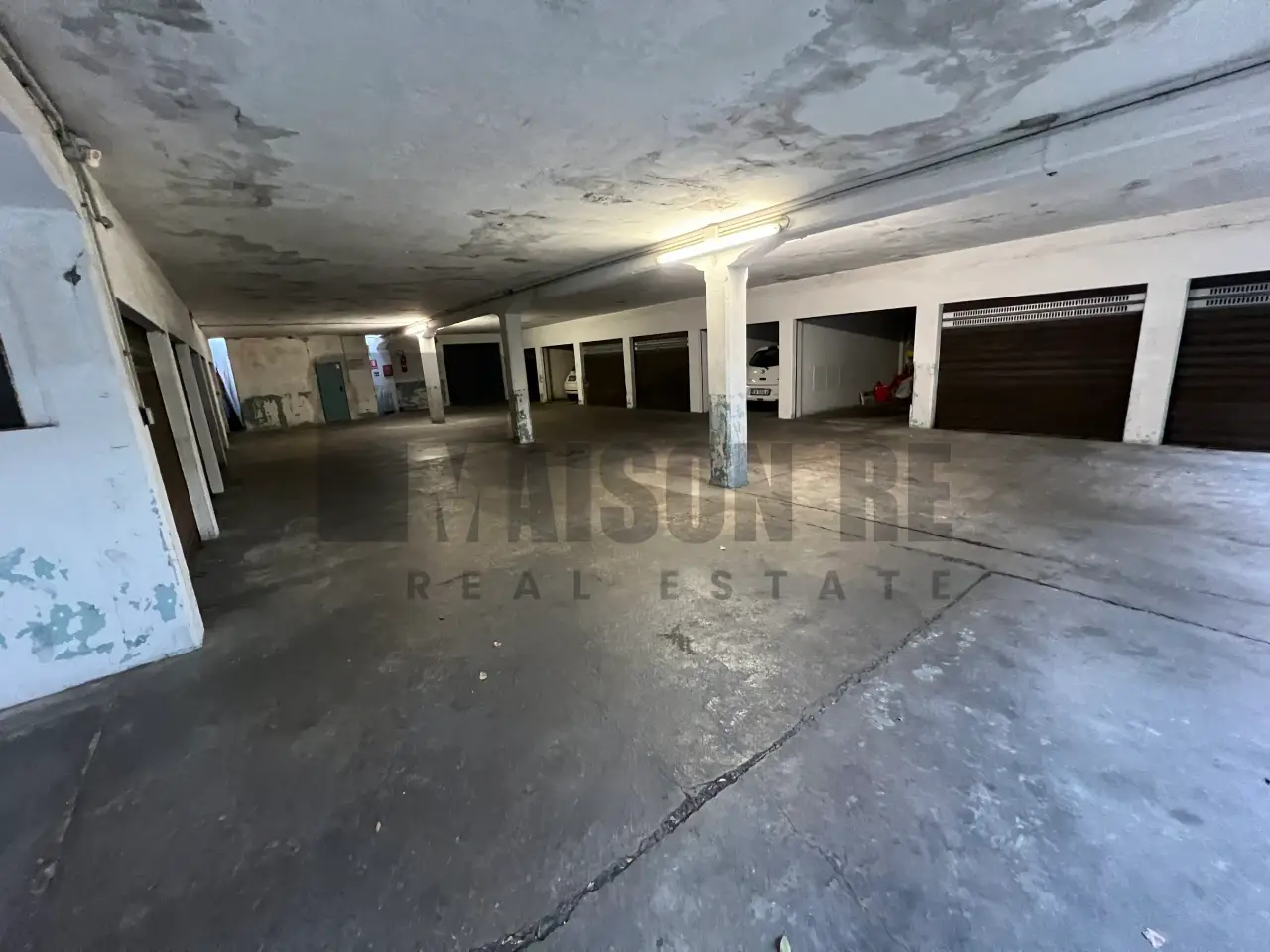 Parcheggio chiuso in Via Bertoni 1, Brescia, {3} - Foto 2