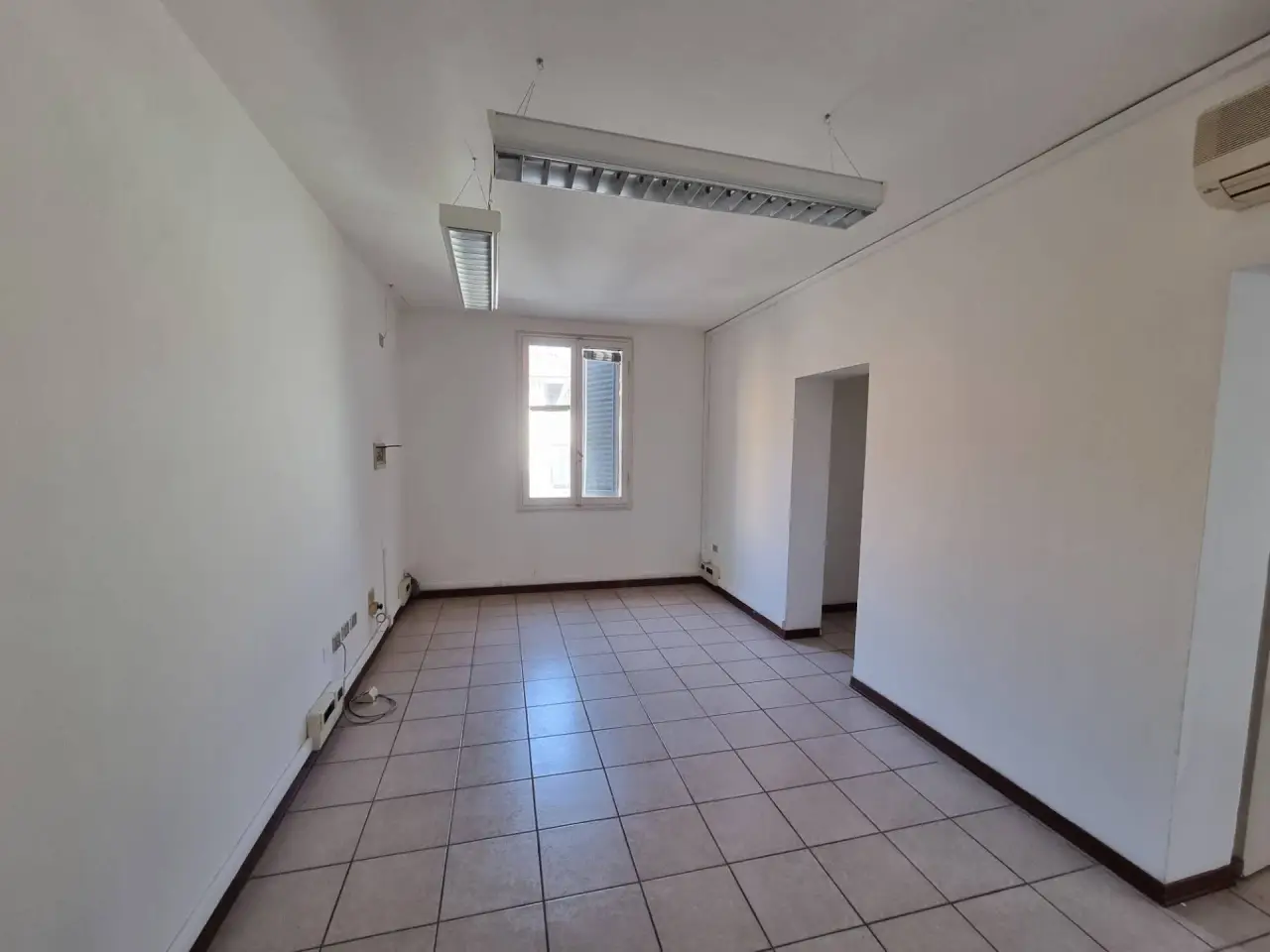 Negozio in Via Emilia 155h, San Lazzaro Di Savena, {3} - Foto 2