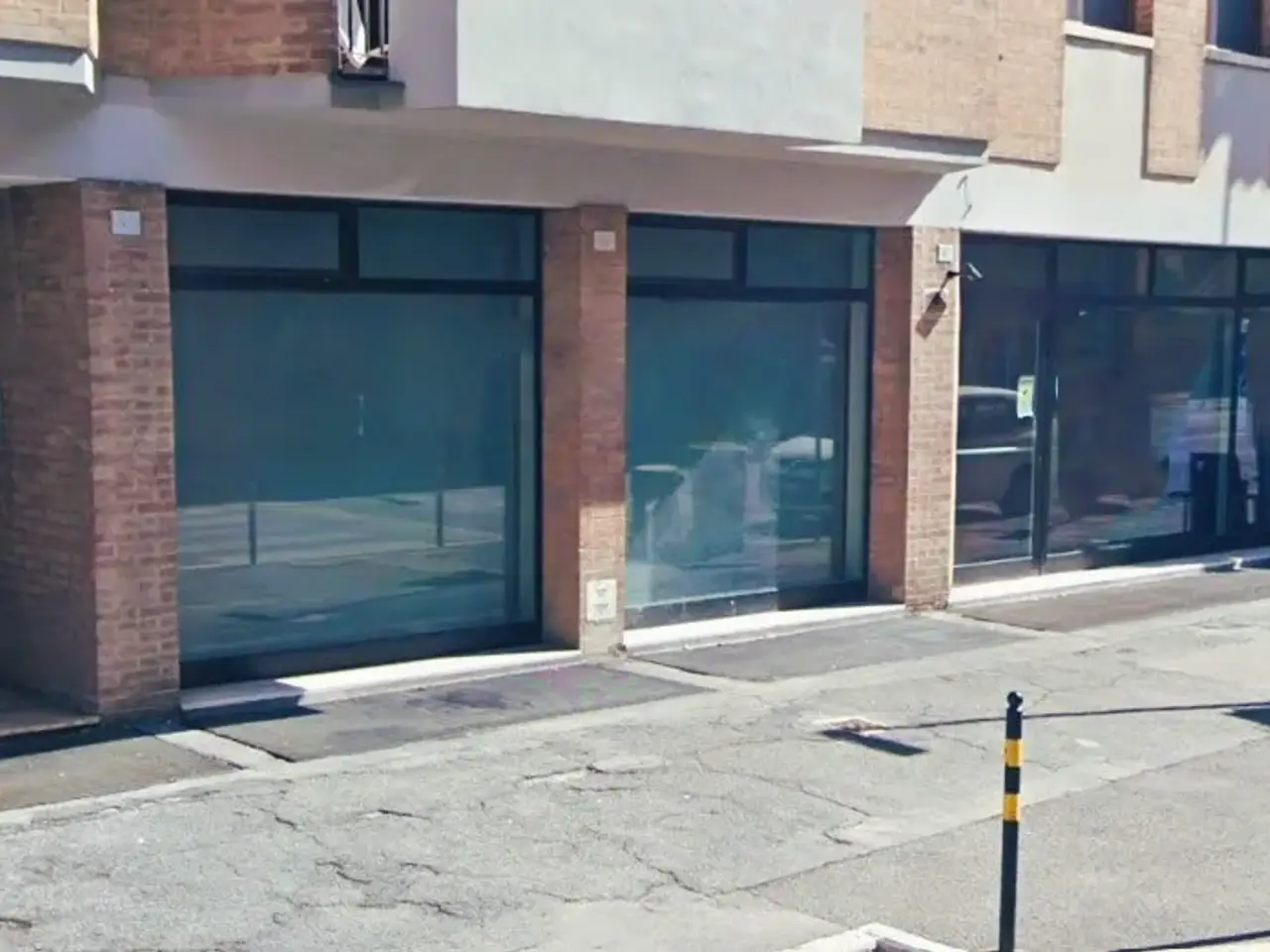 Negozio in Viale Camillo Benso di Cavour, Siena, {3} - Foto 1