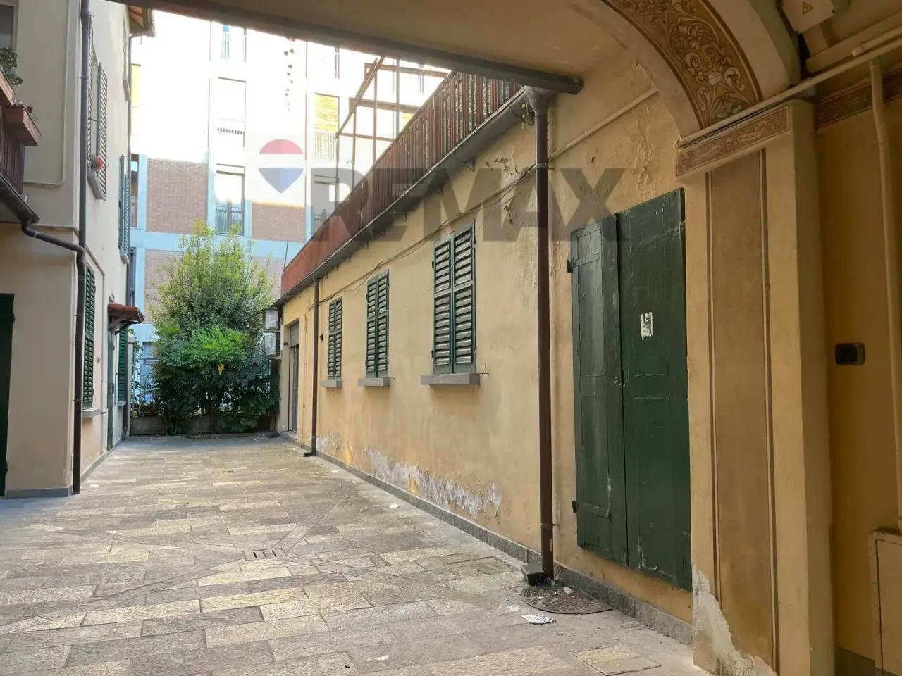 Esercizio commerciale in Via Roma 39, Reggio Emilia, {3} - Foto 1