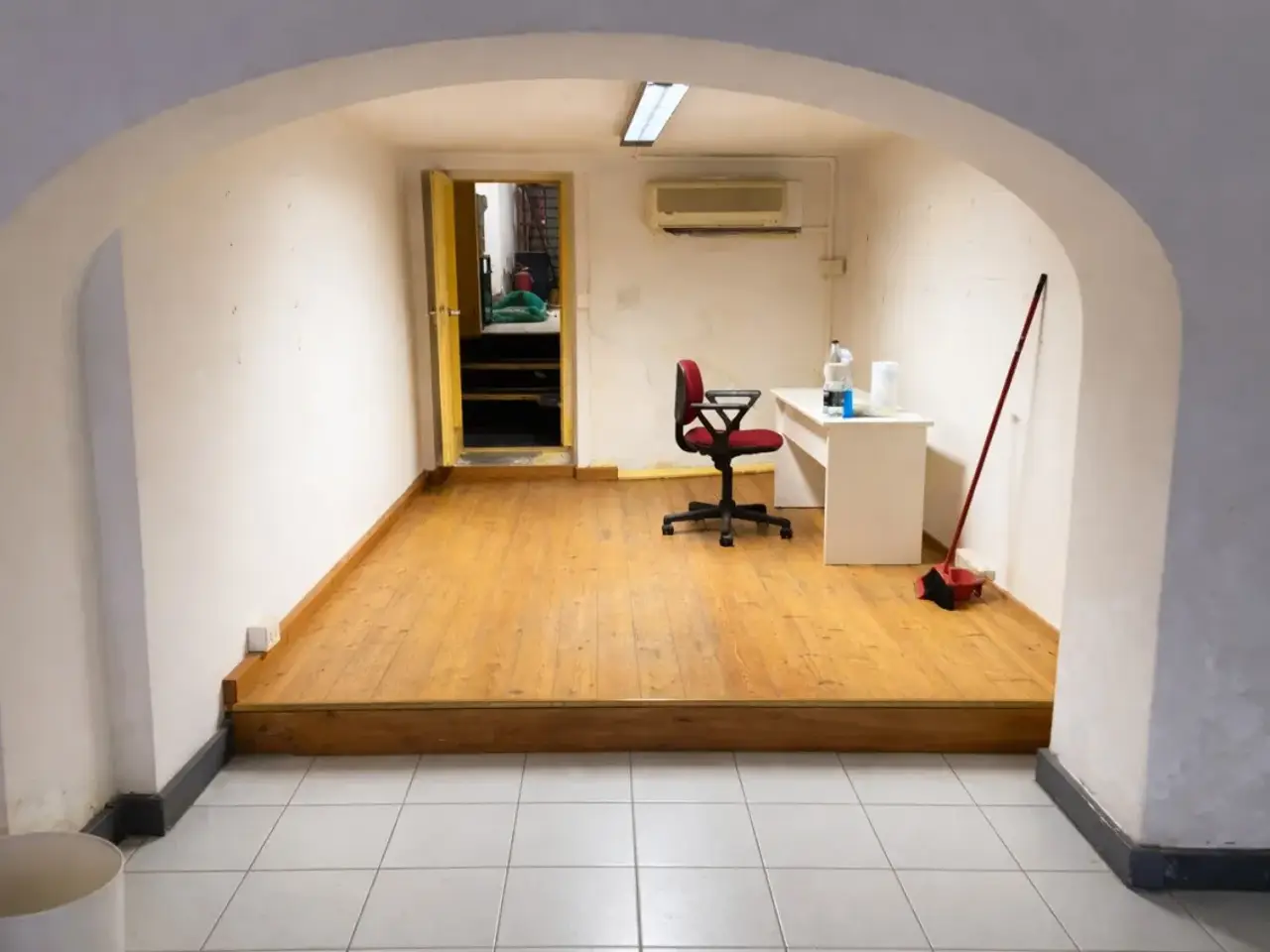 Palazzina commerciale in , Pistoia, {3} - Foto 1