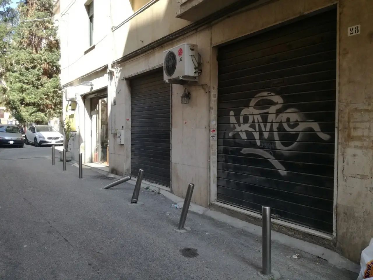 Officina in Via Idria Snc, Cosenza, {3} - Foto 1
