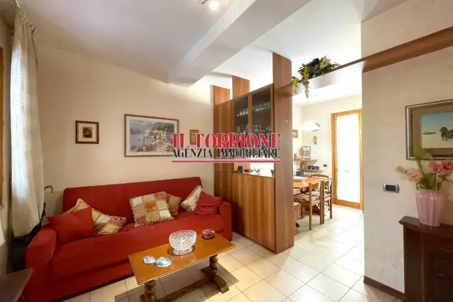 Vierzimmerwohnung in Via Giovanni Pascoli, Montecatini-Terme - Foto 1