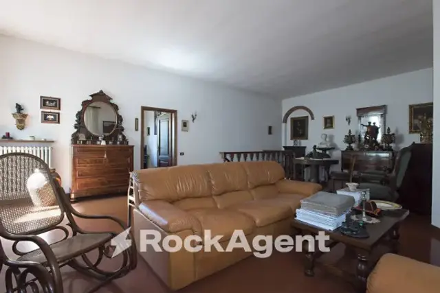 main gallery real estate image