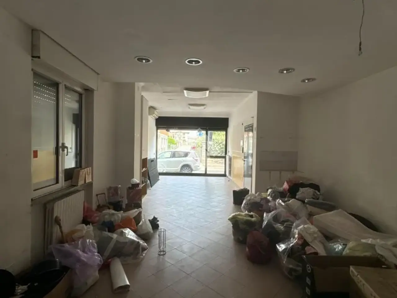 Negozio in Via Carlo Curotti, Castelli Calepio, {3} - Foto 1