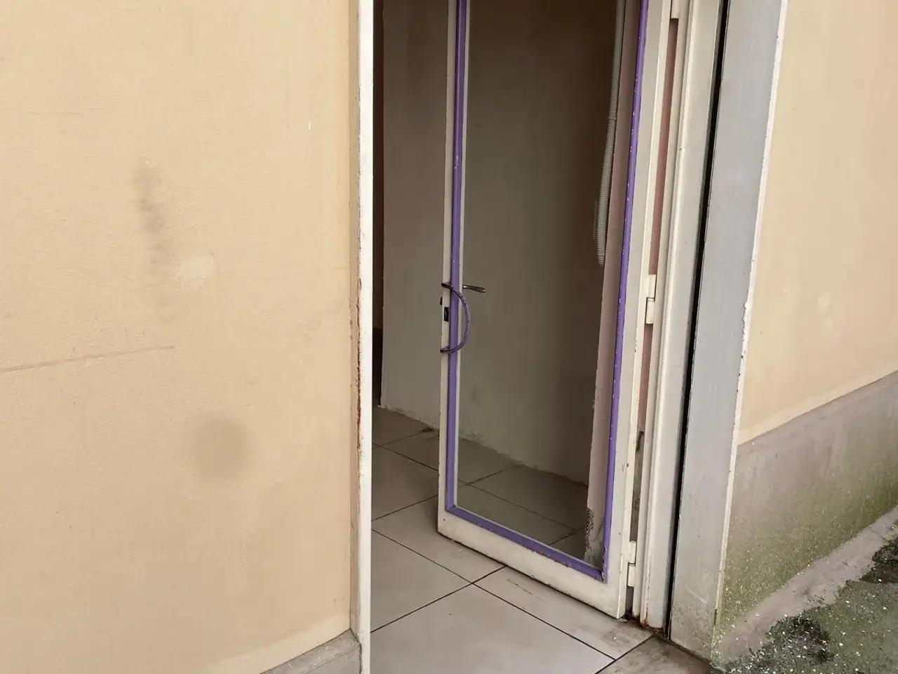 Negozio in Via Erasmo Percopo, Napoli, {3} - Foto 2