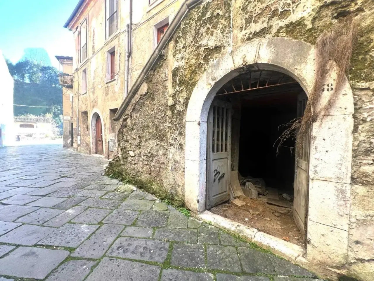 Magazzino in Via Cascata 46, Isola del Liri, Frosinone, Isola Del Liri, {3} - Foto 1