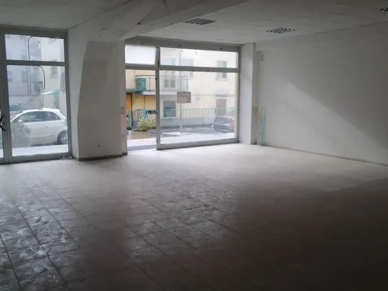 Locale commerciale in , Sansepolcro, {3} - Foto 2