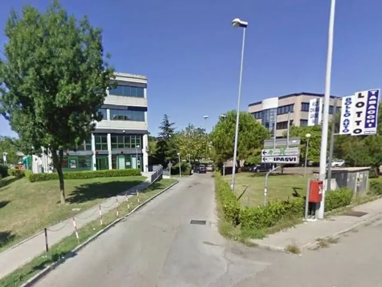 Negozio in , Ancona, {3} - Foto 1