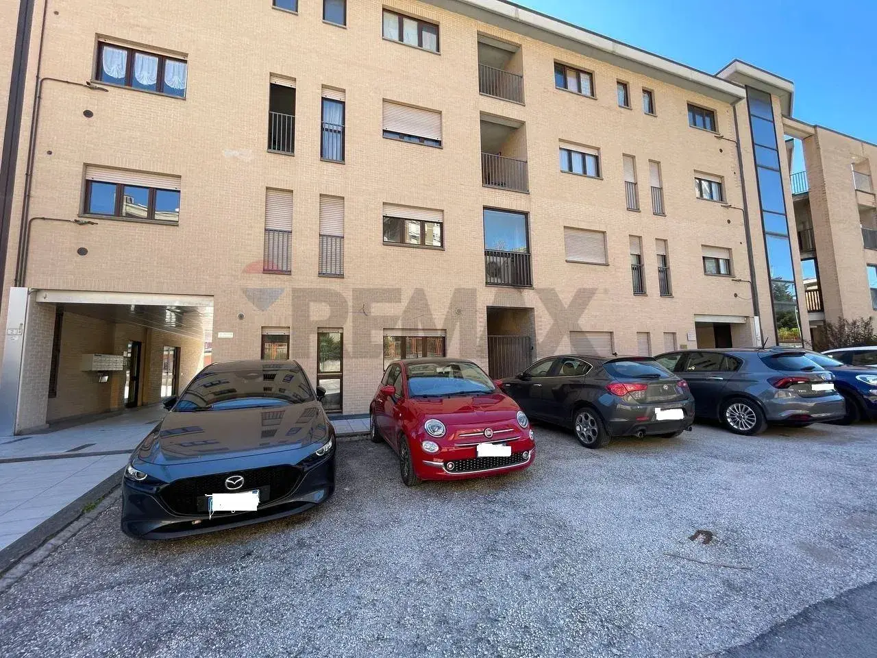 Negozio in Via a. Colagrande 2/B, L'Aquila, {3} - Foto 1