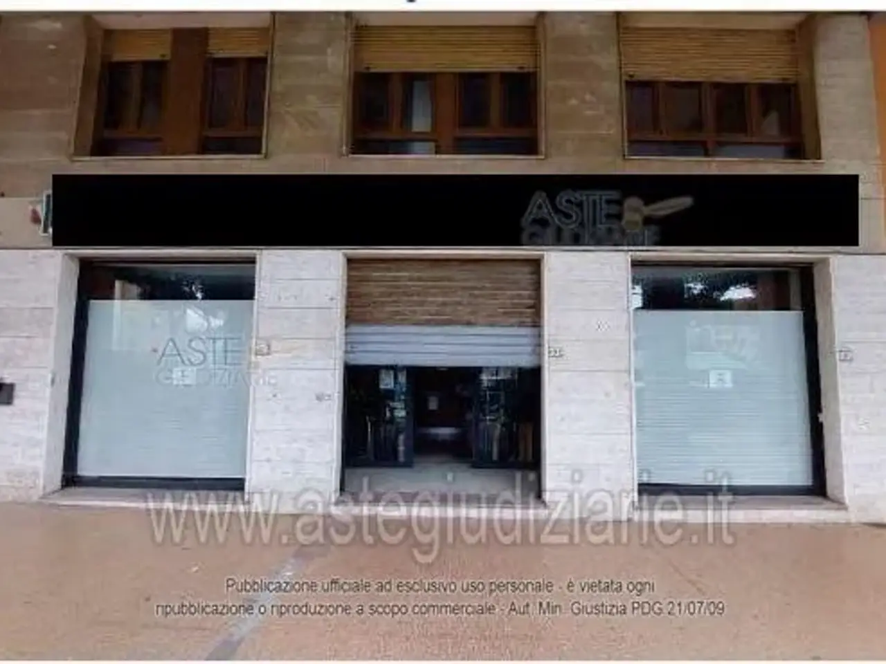 Negozio in Piazza Aldo Moro E Caduti di Via Fani, 9, 57025 Piombino LI, Italia 9, Piombino, {3} - Foto 1