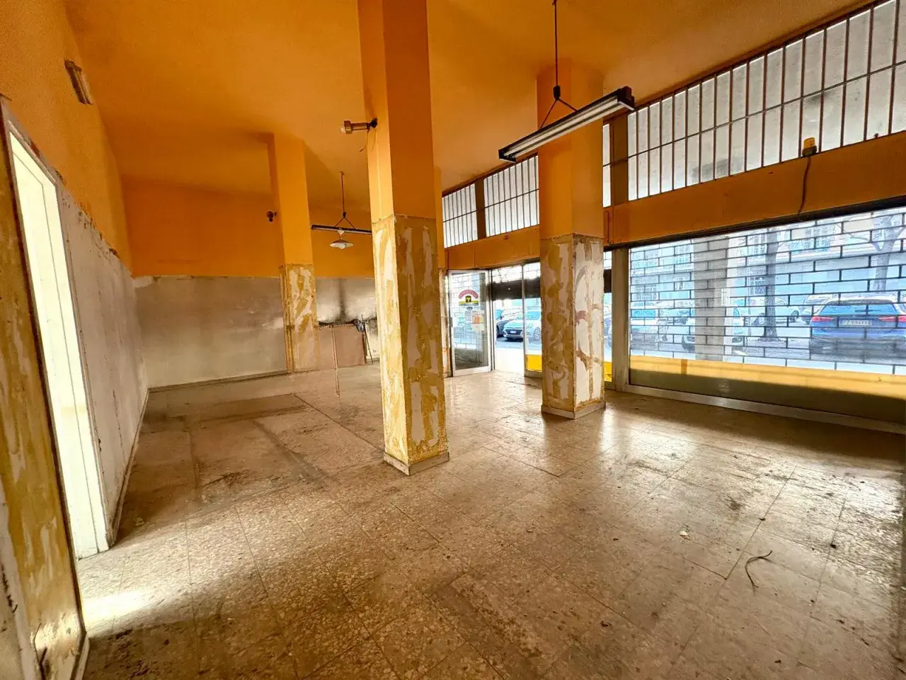 Negozio in Via Giuseppe Rigola 3, Torino, {3} - Foto 1