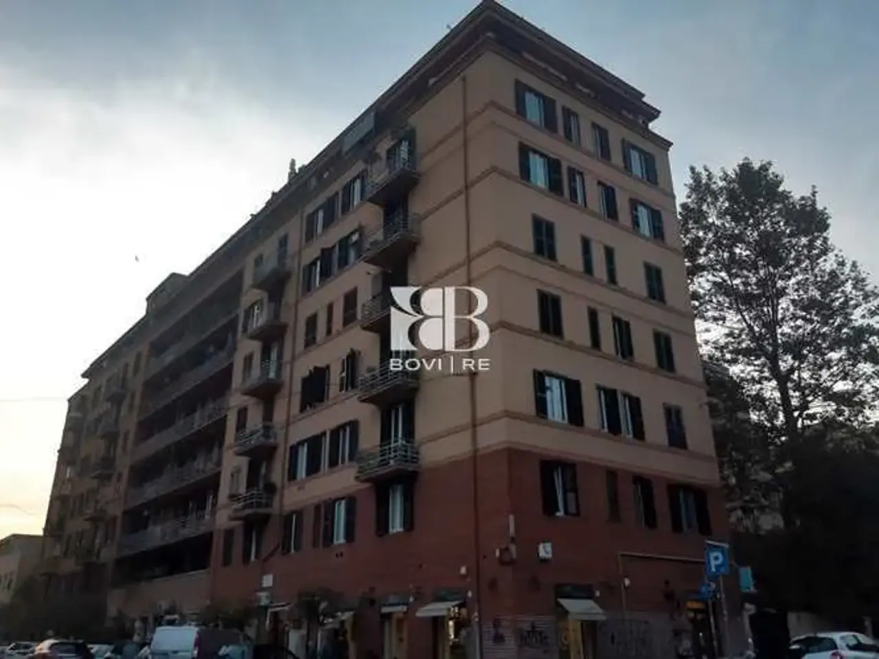 Locale commerciale in  Piazza Santa Maria Liberatrice, Roma,Testaccio , Roma, {3} - Foto 1