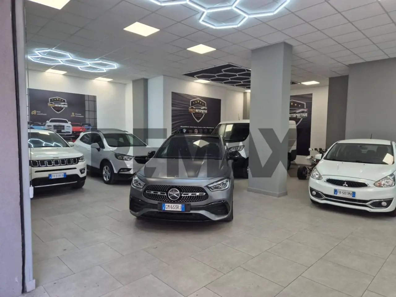 Esercizio commerciale in Viale Africa 162/B, Catania, {3} - Foto 1