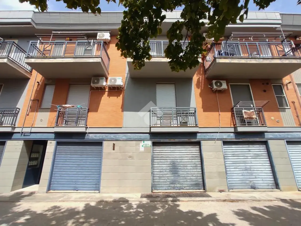 Magazzino in Via Silvio Pellico, San Severo, {3} - Foto 1
