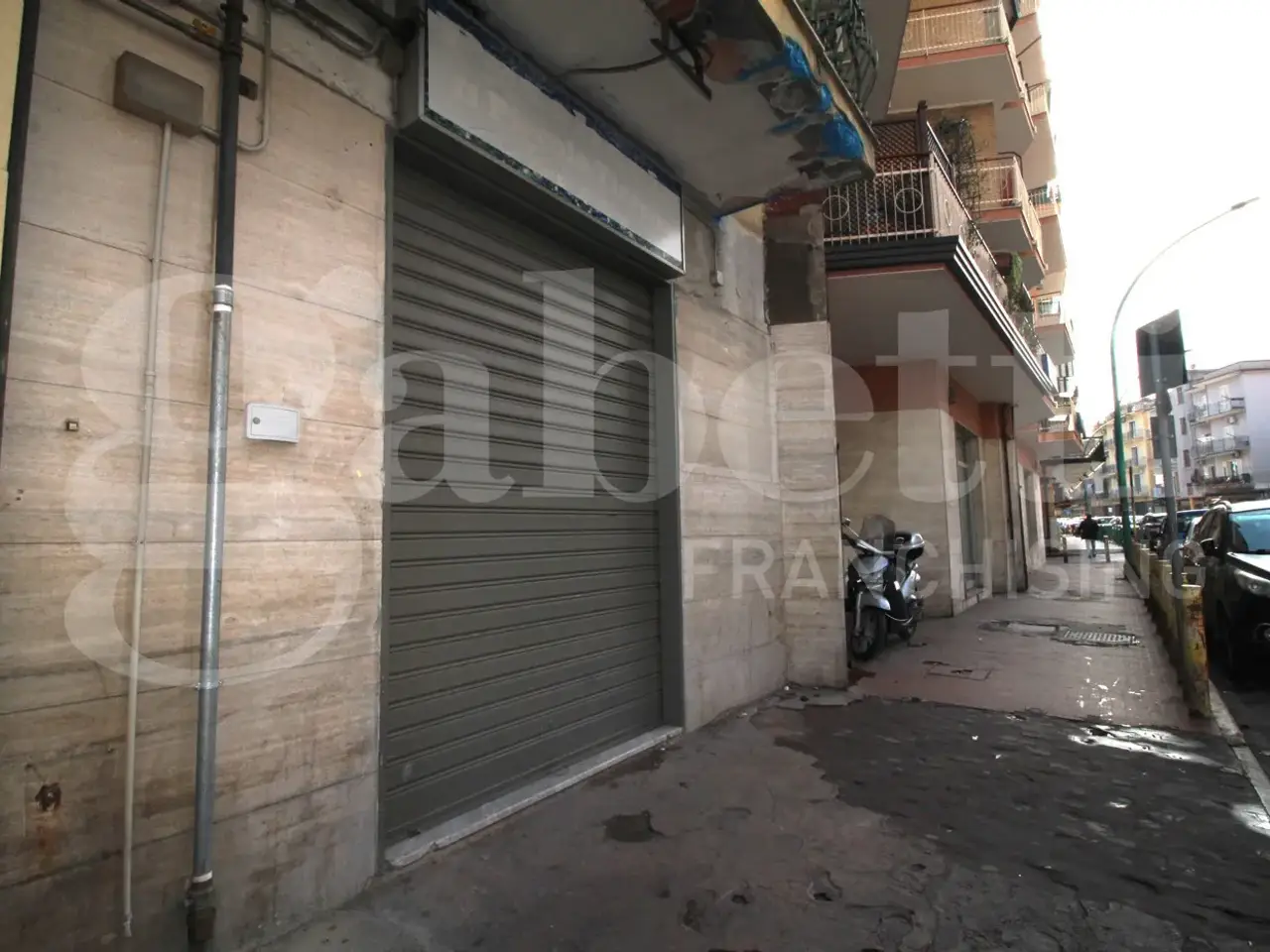 Negozio in Via Napoli 58, Arzano, {3} - Foto 1