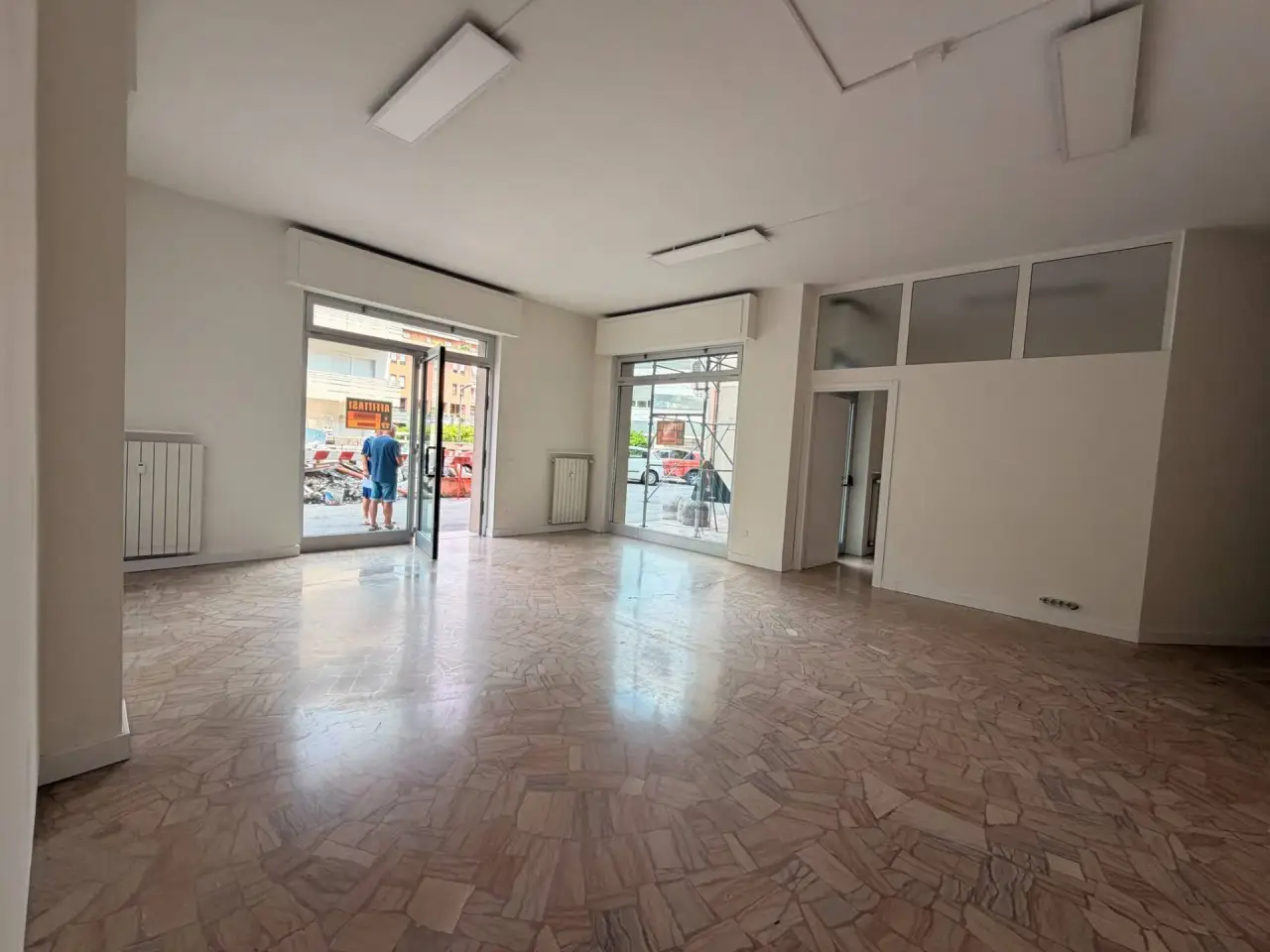 Ufficio in Via Mazzini 2/B, Albino, {3} - Foto 1