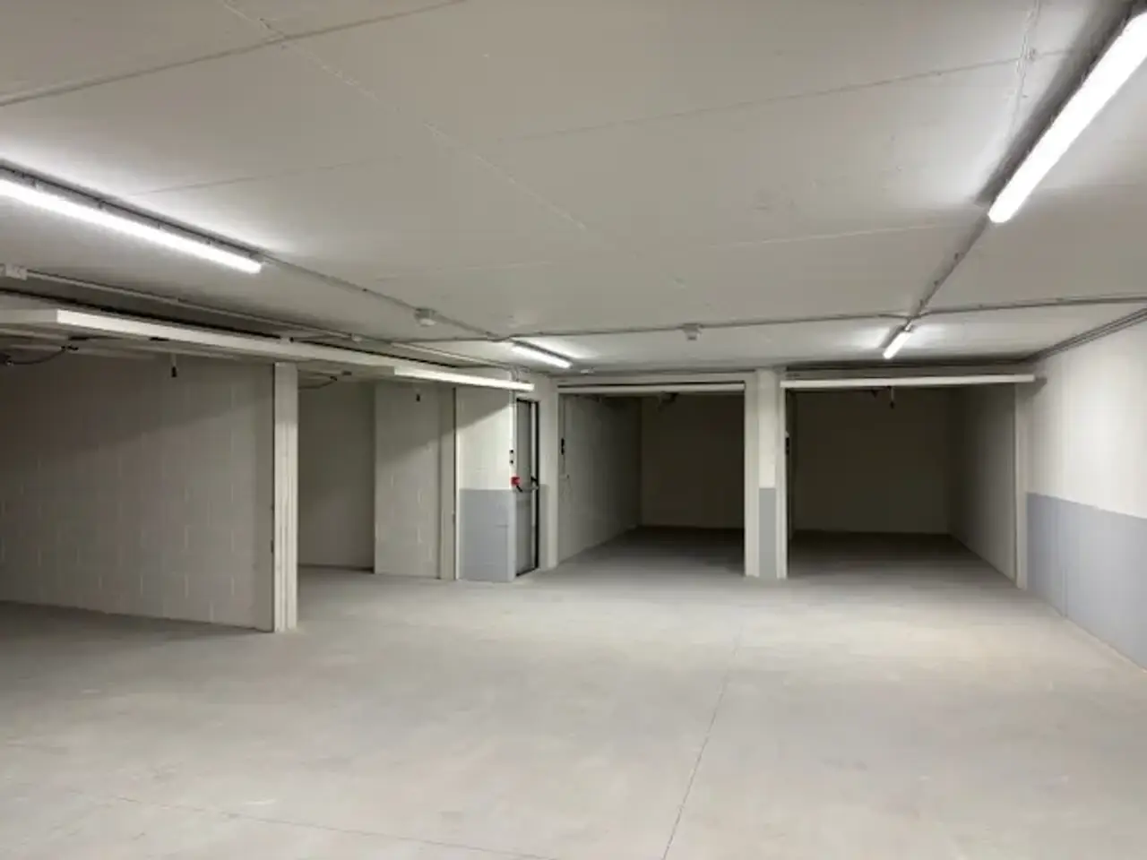 Parcheggio chiuso in Via della Roggia Grande 14/1, Trento, {3} - Foto 1