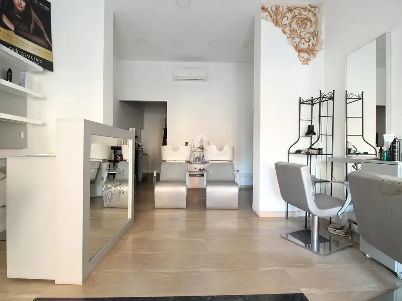 Magazzino in Via Provinciale Pisana 78, Livorno, {3} - Foto 1