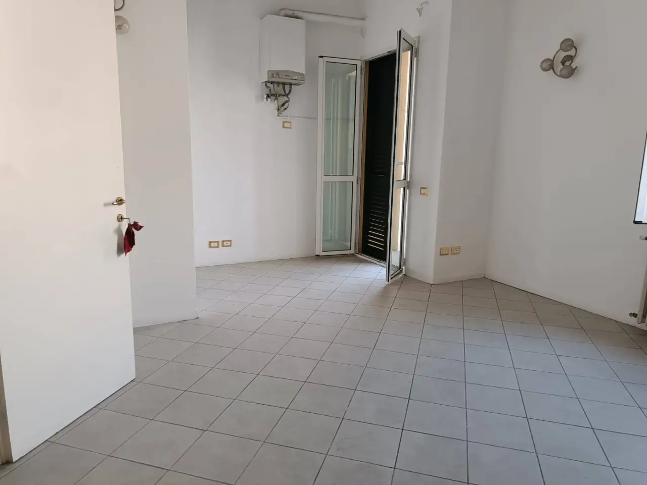 Ufficio in Via Filippo Turati, Pontedera, {3} - Foto 1