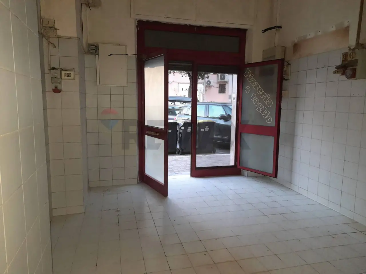 Negozio in Via Monte Grappa 11, Ciampino, {3} - Foto 2
