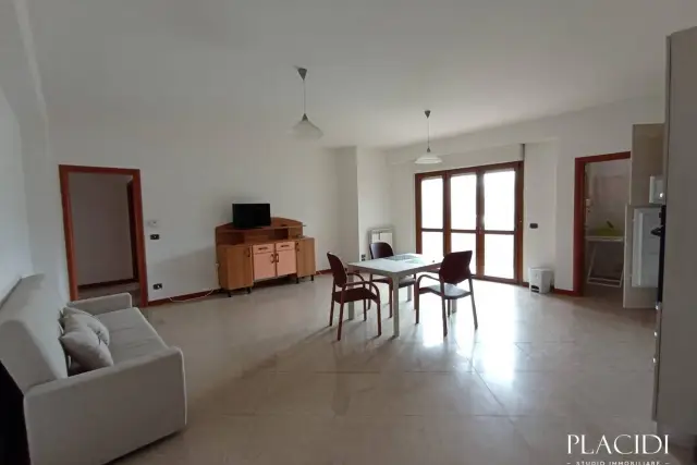 4-room flat in {3}, - Photo 1