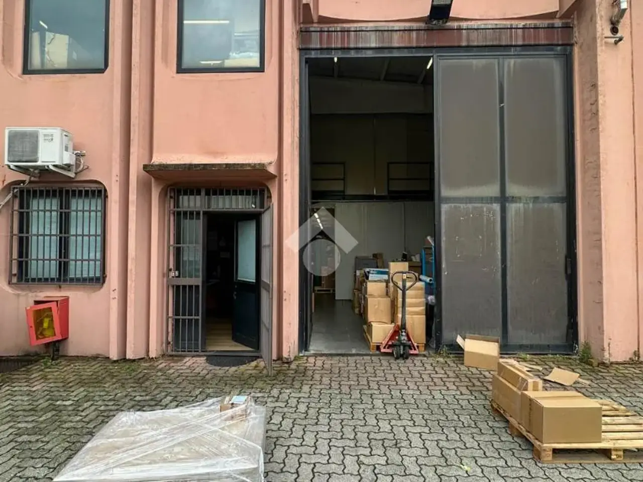 Capannone in Via Milano, Peschiera Borromeo, {3} - Foto 1