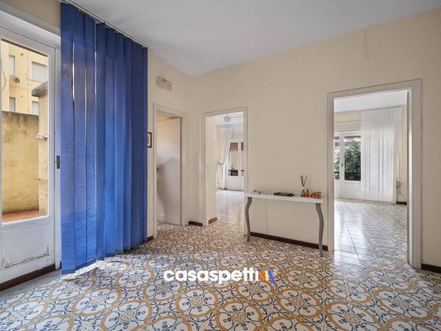 4-room flat in Via Velia, Salerno, Salerno - Photo 1