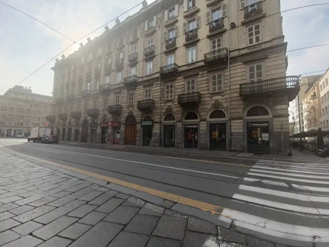 Negozio in Via Cernaia 3, Torino, {3} - Foto 1