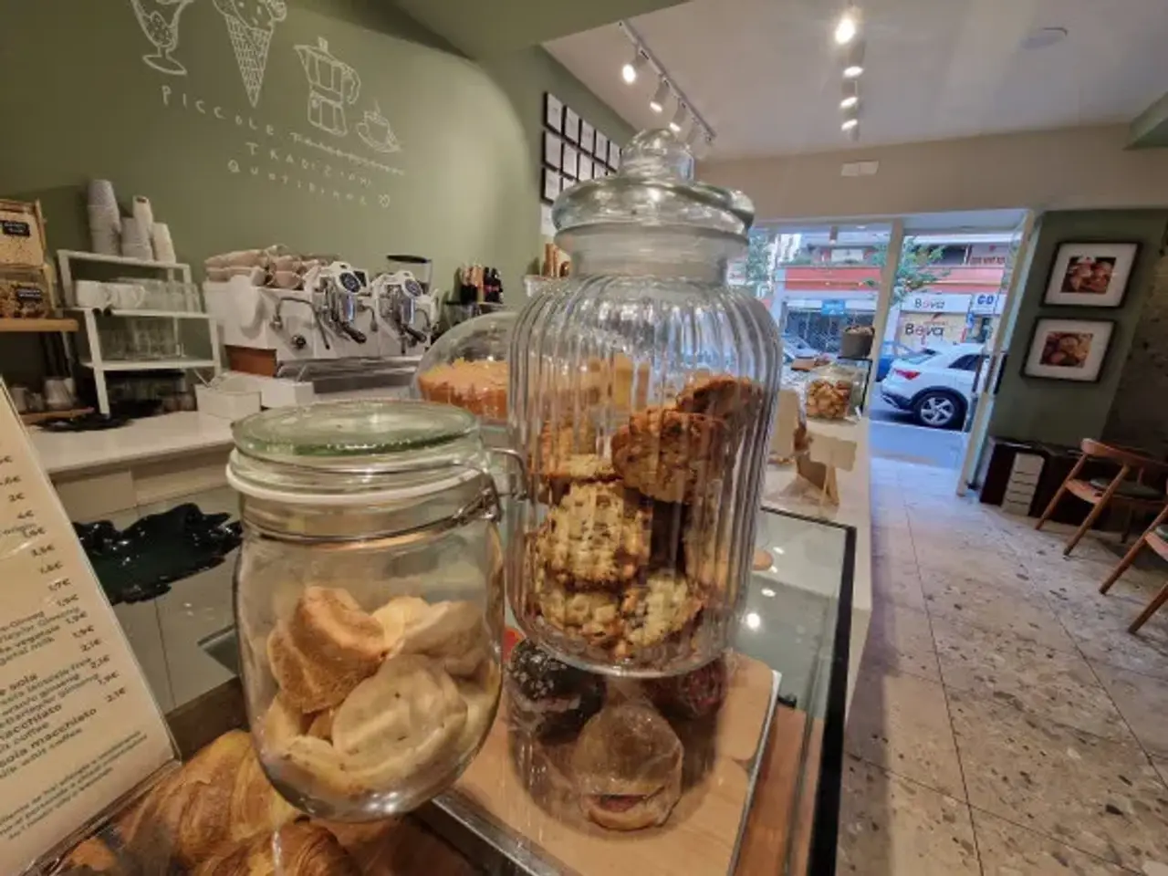 Gelateria in Viale Guglielmo Marconi, Roma, {3} - Foto 1