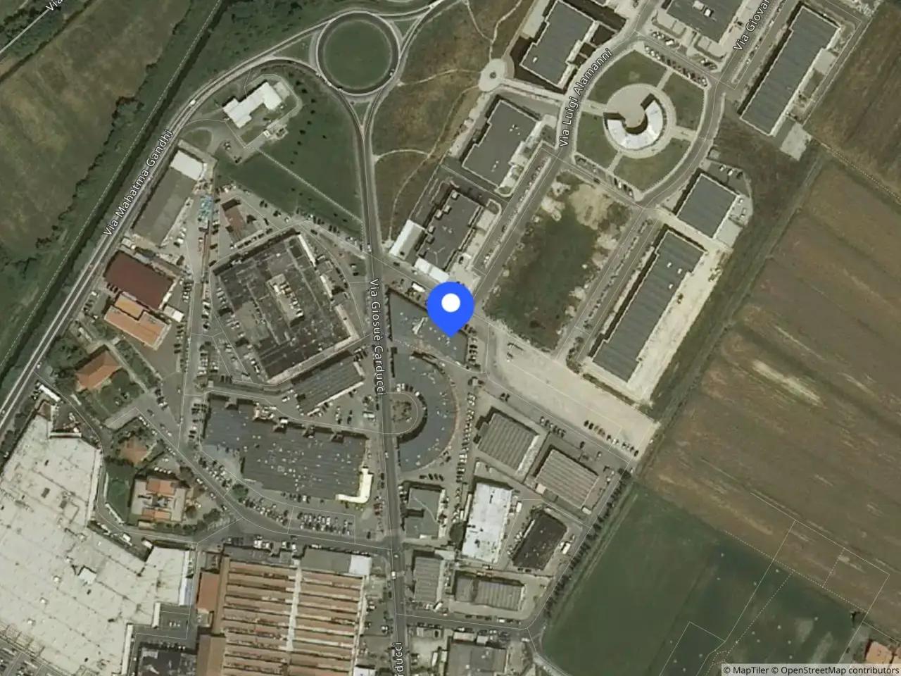 Magazzino in Via Giosuè Carducci, 62, 56010 San Giuliano Terme Pi, Italia 62, San Giuliano Terme, {3} - Foto 1