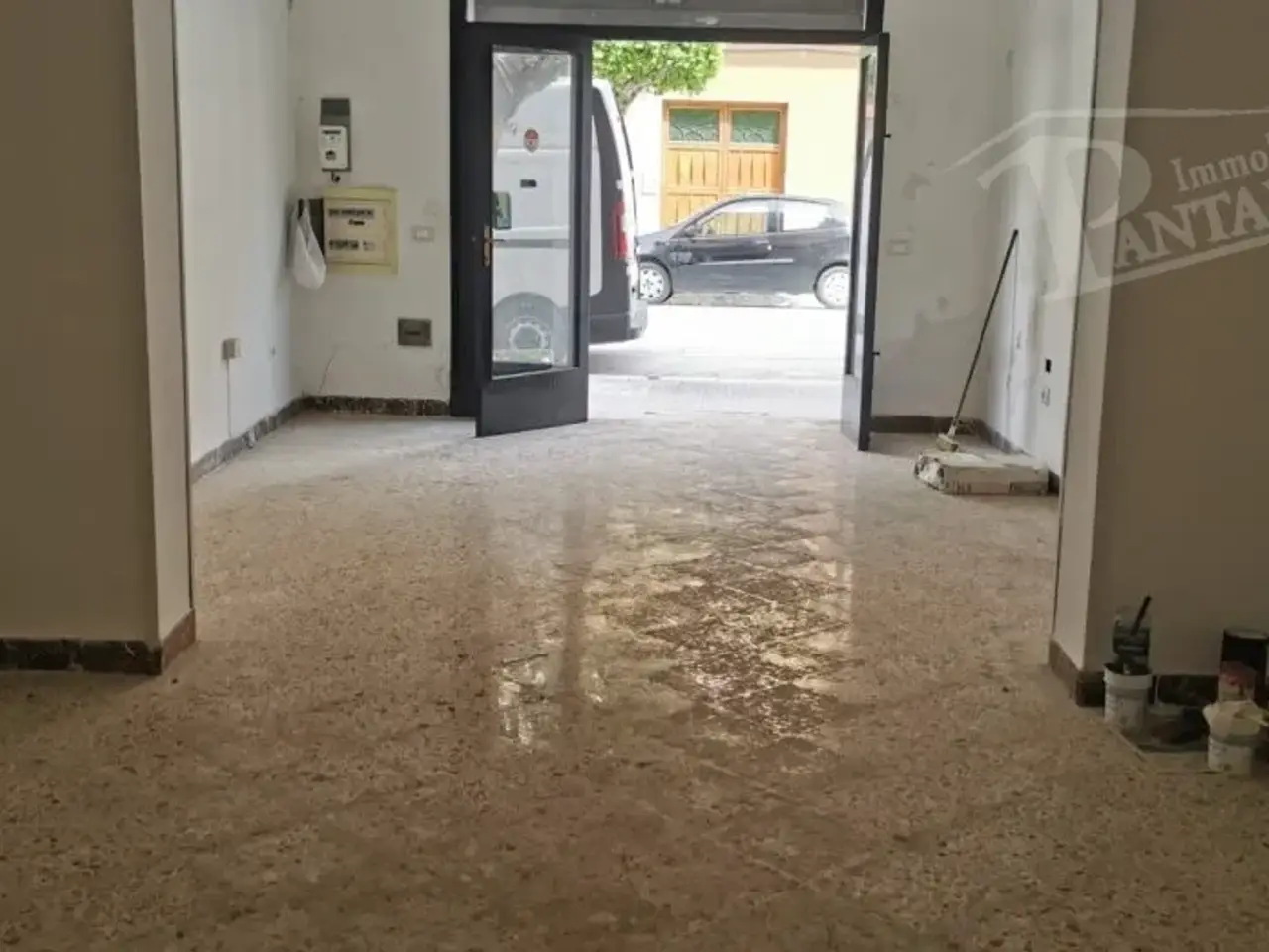 Esercizio commerciale in 
Corso Gramci									, 
Marsala									, Marsala, {3} - Foto 2