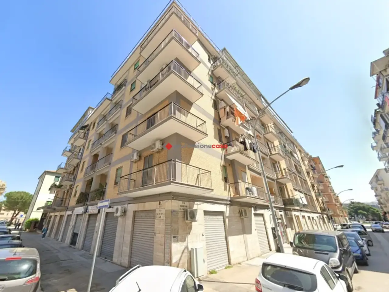 Negozio in Via Edmondo De Amicis 46, Foggia, {3} - Foto 1