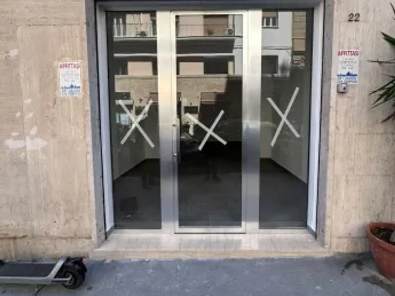 Negozio in Via Torrearsa 22, Palermo, {3} - Foto 1