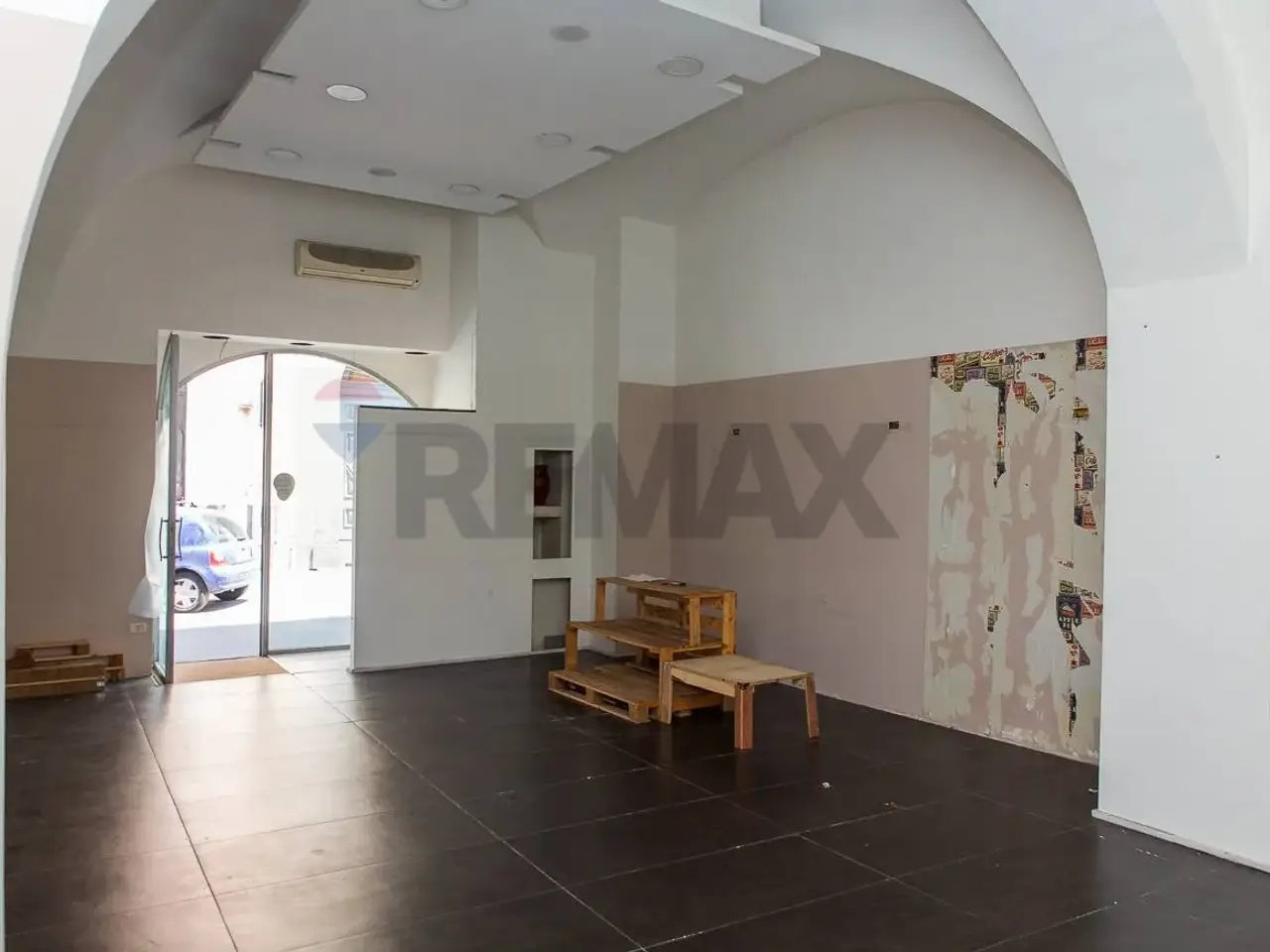 Negozio in Via Vittorio Emanuele III 236, Paterno', {3} - Foto 1