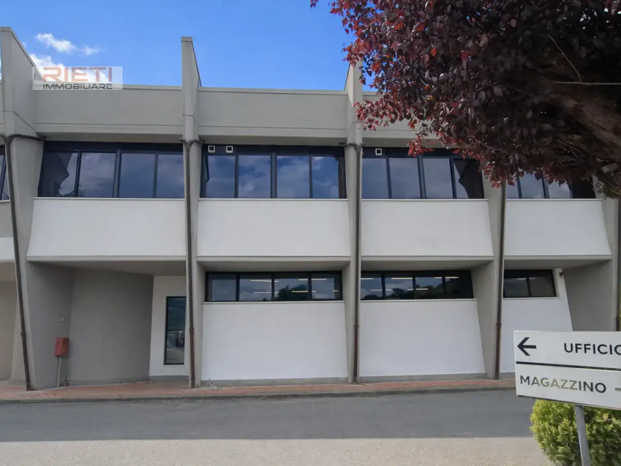 Esercizio commerciale in Via Salaria per l'Aquila, Cittaducale, {3} - Foto 1