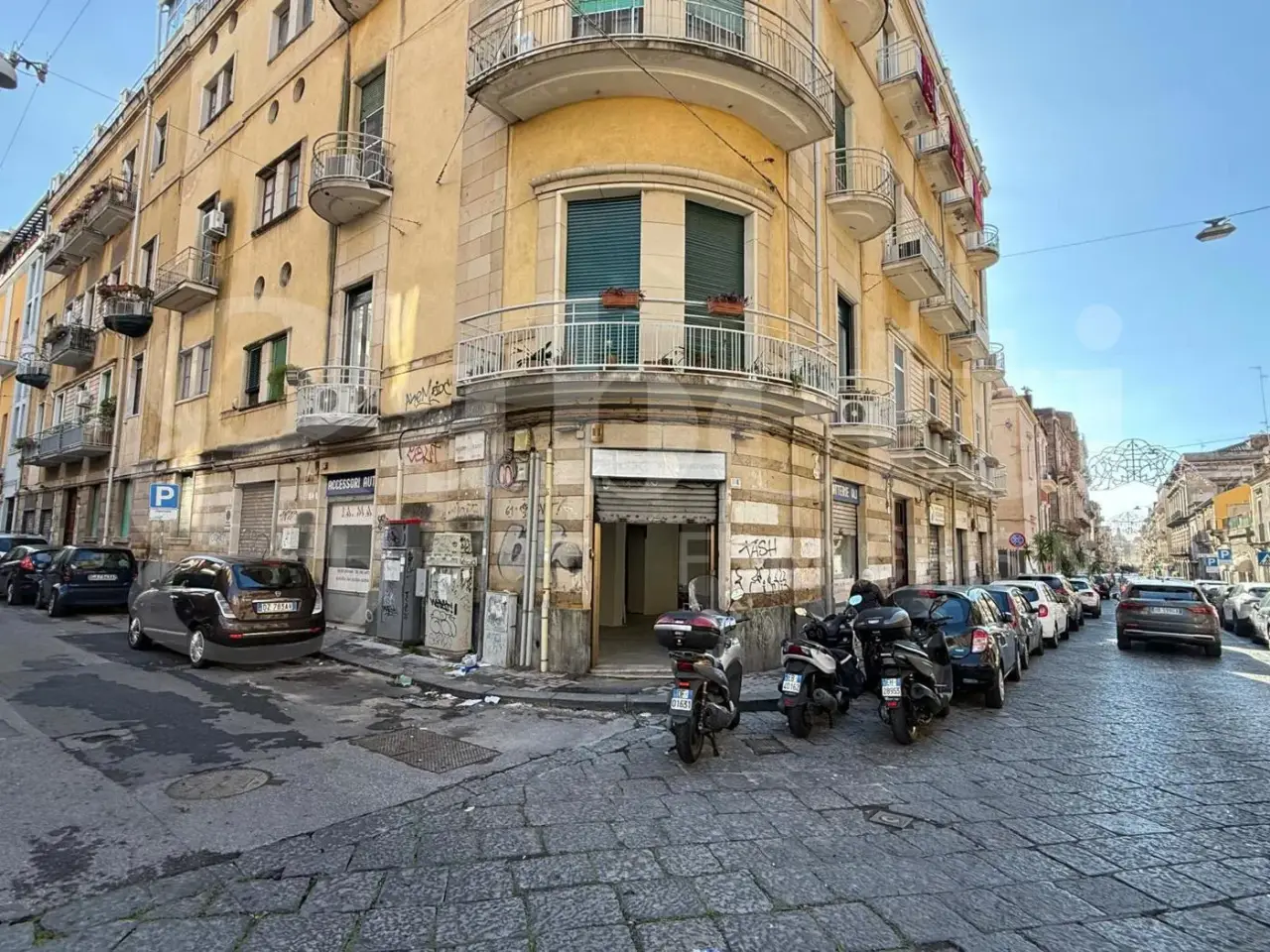 Negozio in Via Caronda  111, Catania, {3} - Foto 1