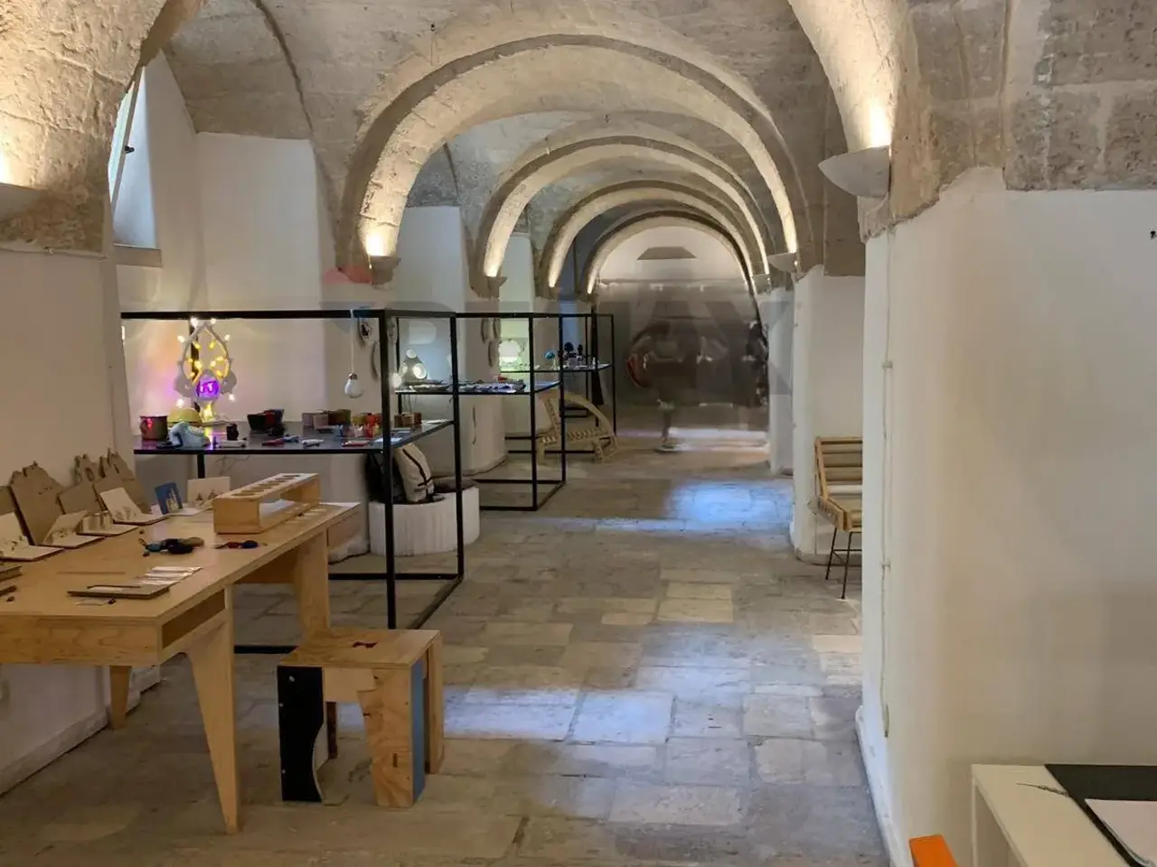 Negozio in Strada Vallisa 67, Bari, {3} - Foto 1