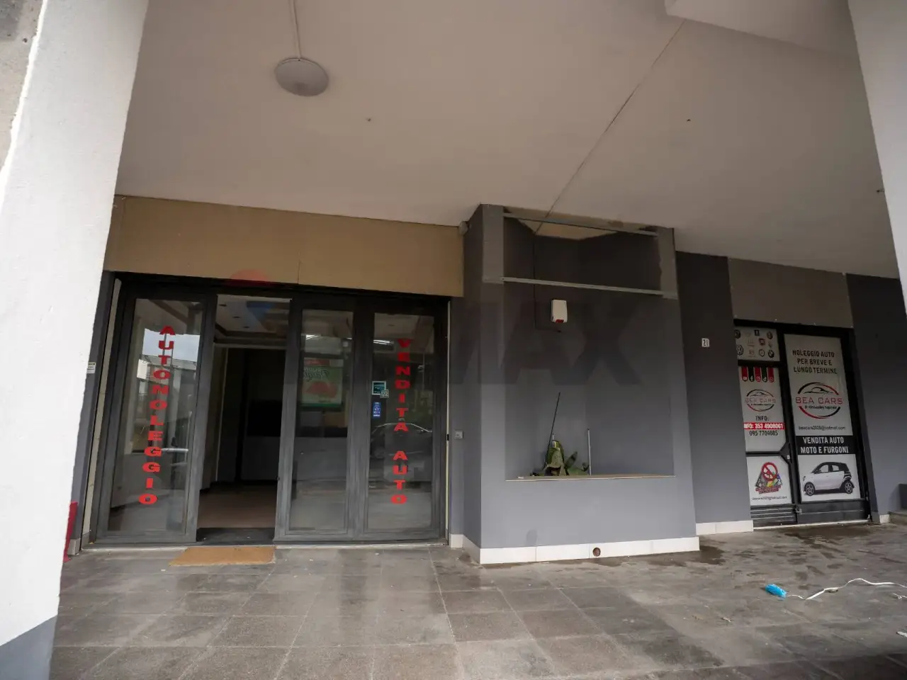 Negozio in Viale dell'Autonomia 19/21, Gravina Di Catania, {3} - Foto 1