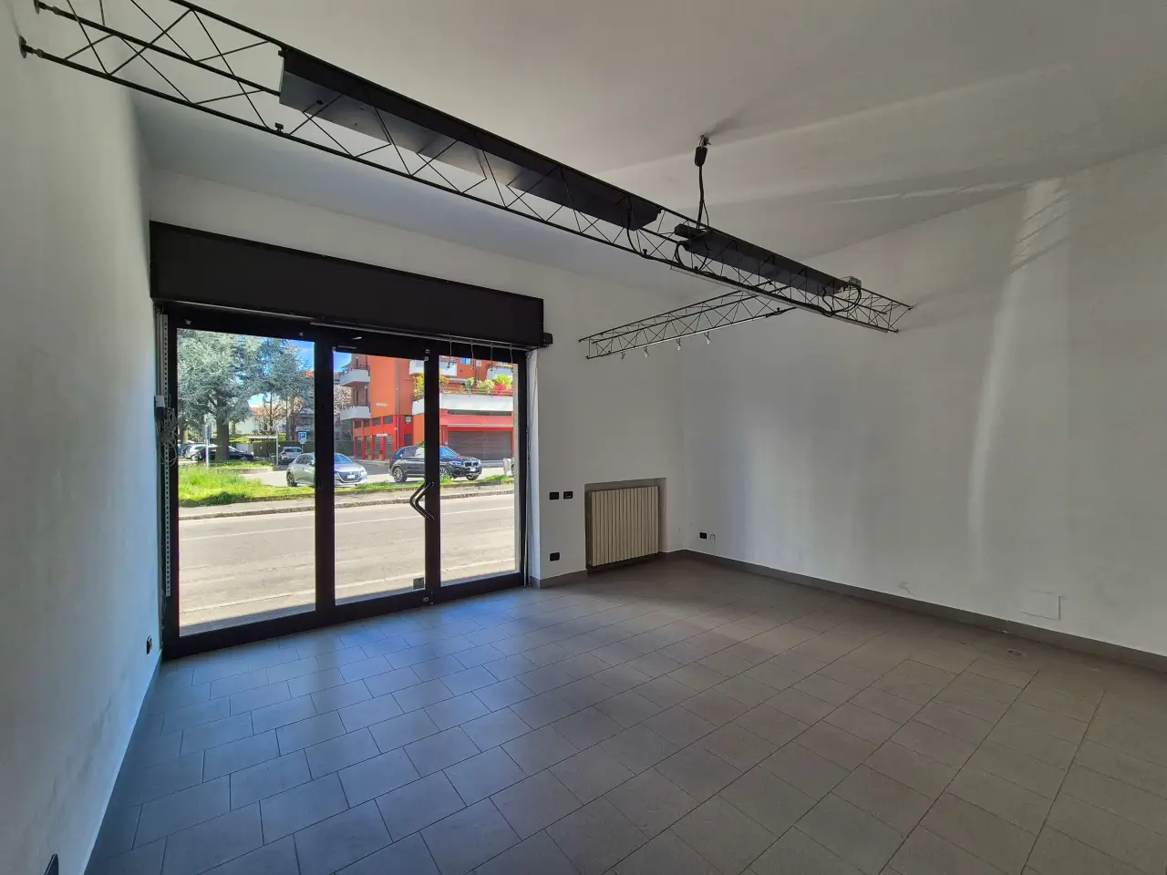 Negozio in Via Isonzo, Mariano Comense, {3} - Foto 1