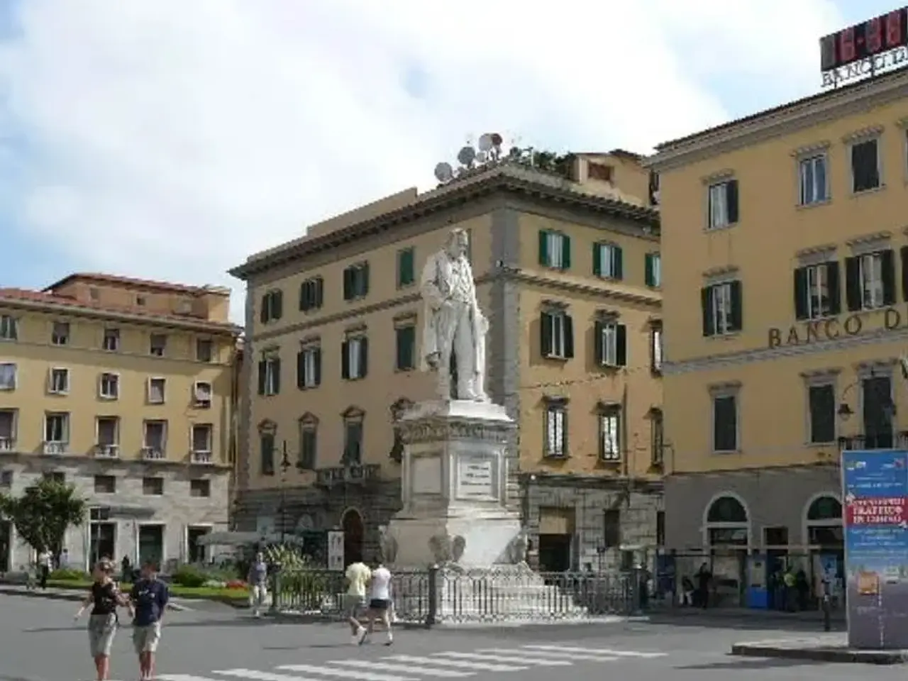 Esercizio commerciale in  Livorno, Livorno, {3} - Foto 1