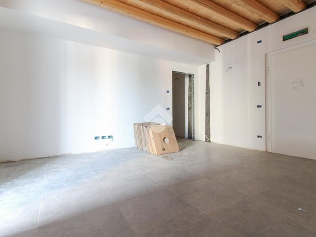 2-room flat in Via Giovanni Quarena, Gavardo - Photo 1