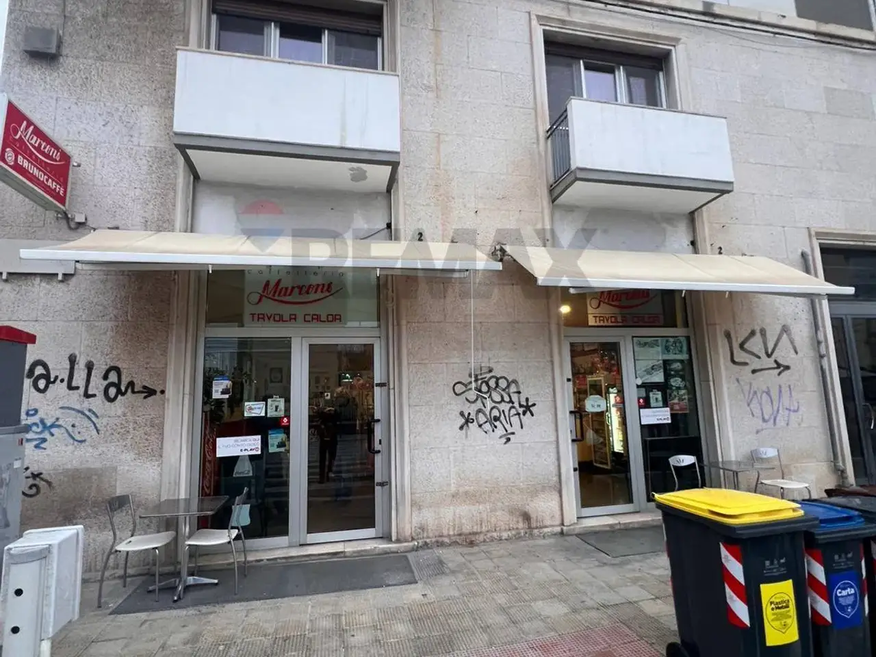Esercizio commerciale in Viale Imperatore Traiano 2/2-a, Bari, {3} - Foto 2