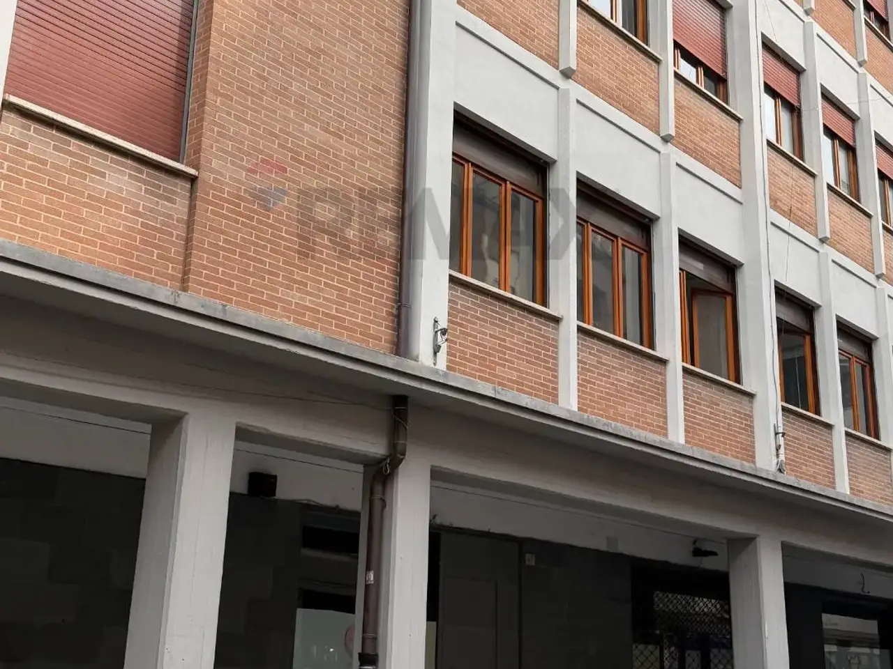 Negozio in Via Umberto I 47, Foligno, {3} - Foto 1